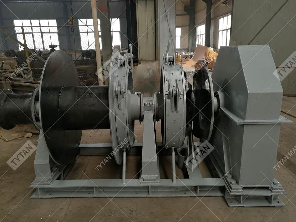 Combined Windlass And Mooring Winch Tytan Marine Winches For Sale